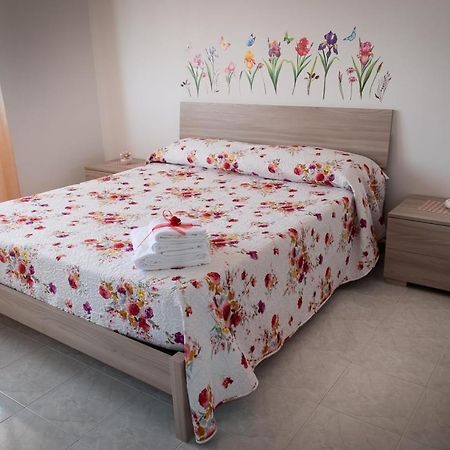 Bed and Breakfast A Casa Di Emy Bellizzi Екстер'єр фото